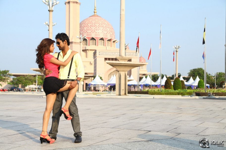 Paddanandi Premalo Mari